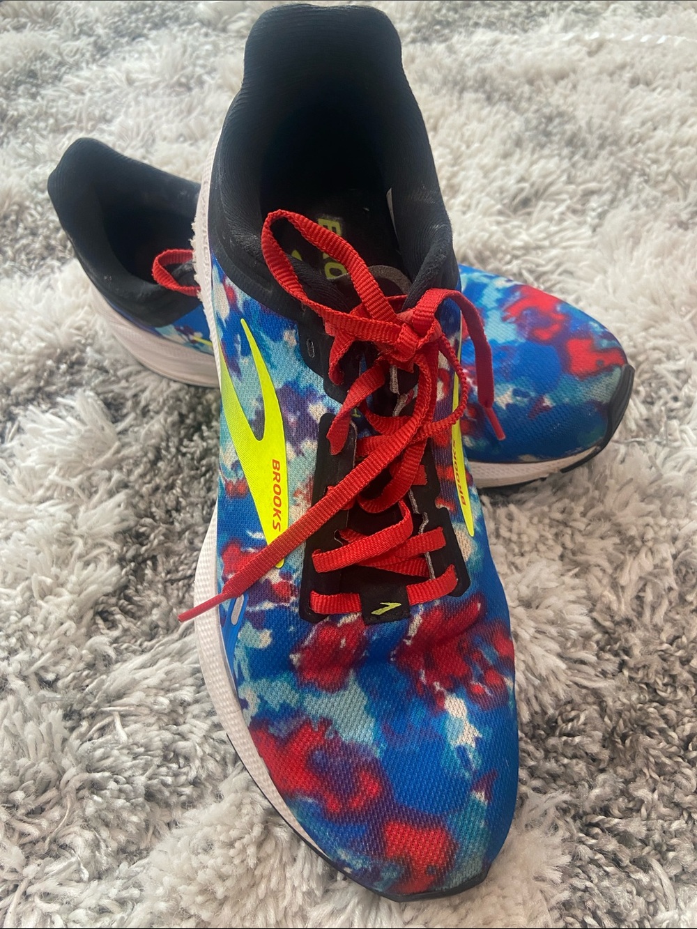 Brooks Women’s Tie-Dye Running Sneakers in Blue, Red & Yellow size 10